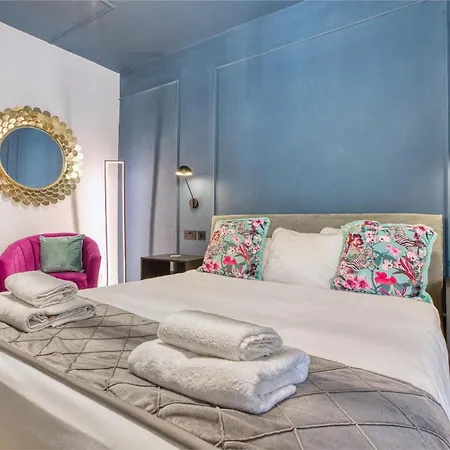 Deluxe Suite, King Sized Bed, Harbour & Marina With Ac By 360 Estates アパート