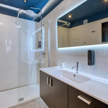 アパート Deluxe Suite, King Sized Bed, Harbour & Marina With Ac By 360 Estates